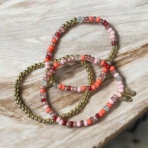 Handmade Non tarnish gold crystals beaded butterfly stretch bracelet 6.5 inches